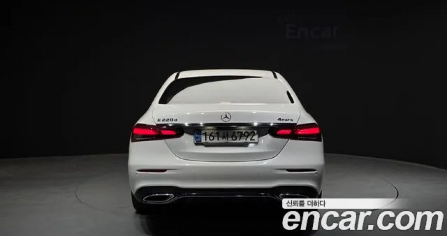 Mercedes-Benz E-Class 