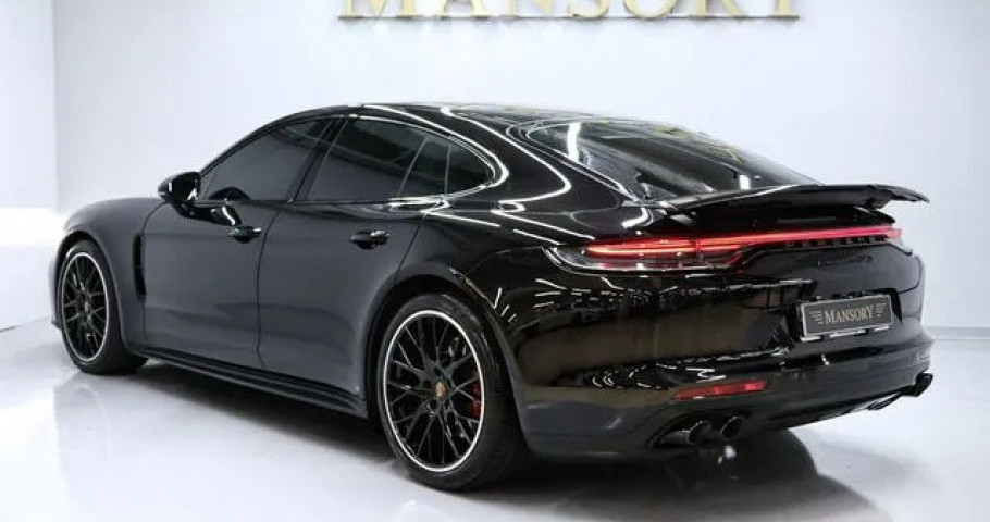 Porsche Panamera 