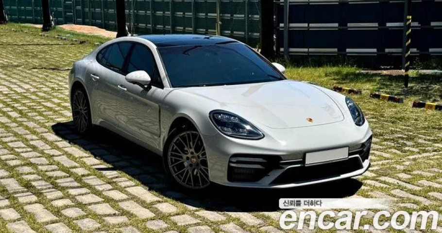 Porsche Panamera 
