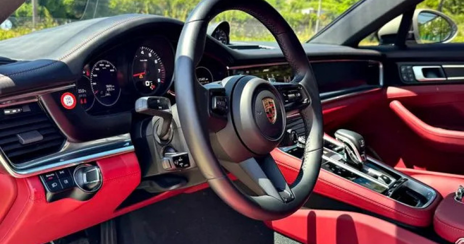 Porsche Panamera 
