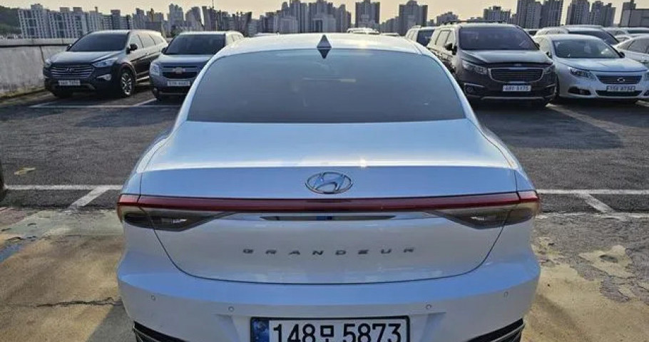 Hyundai Grandeur 