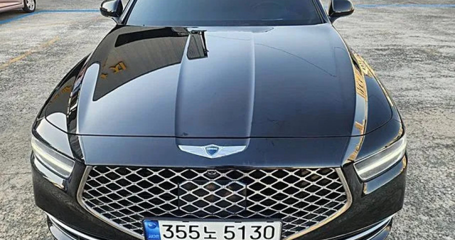 Genesis G90 