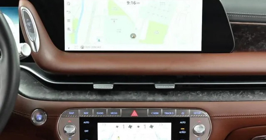 Genesis G90 