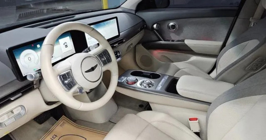 Genesis Gv60 