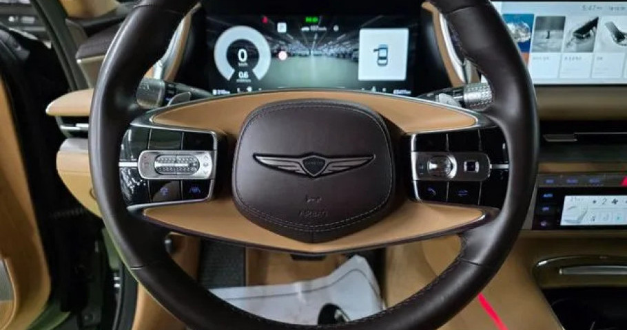 Genesis G90 