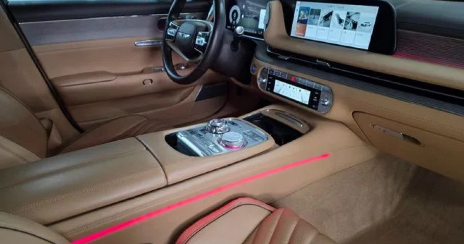 Genesis G90 