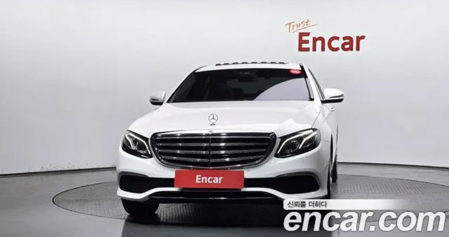 Mercedes-Benz E-Class 