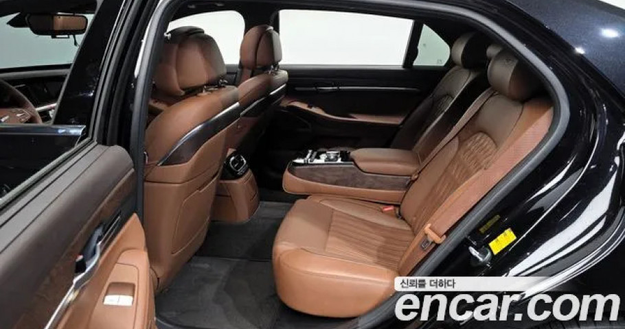 Genesis G90 