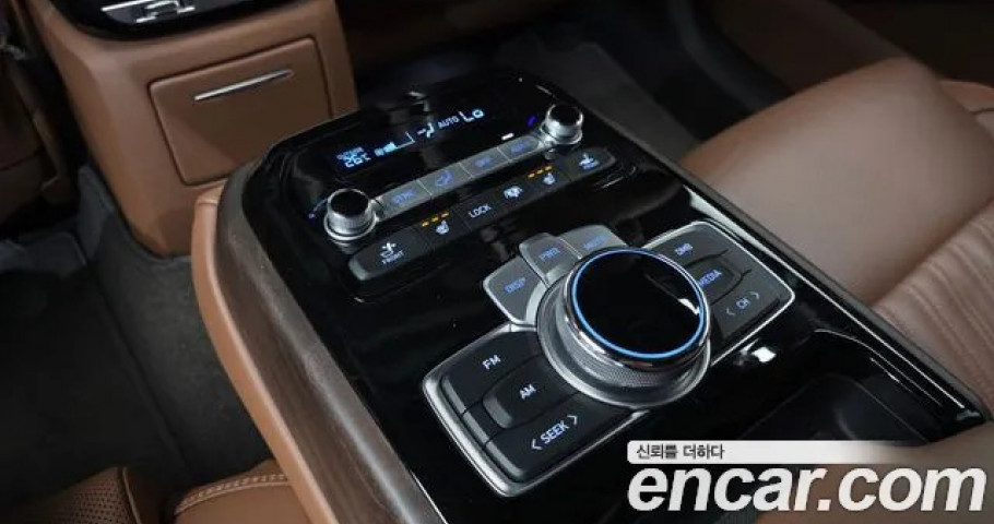 Genesis G90 