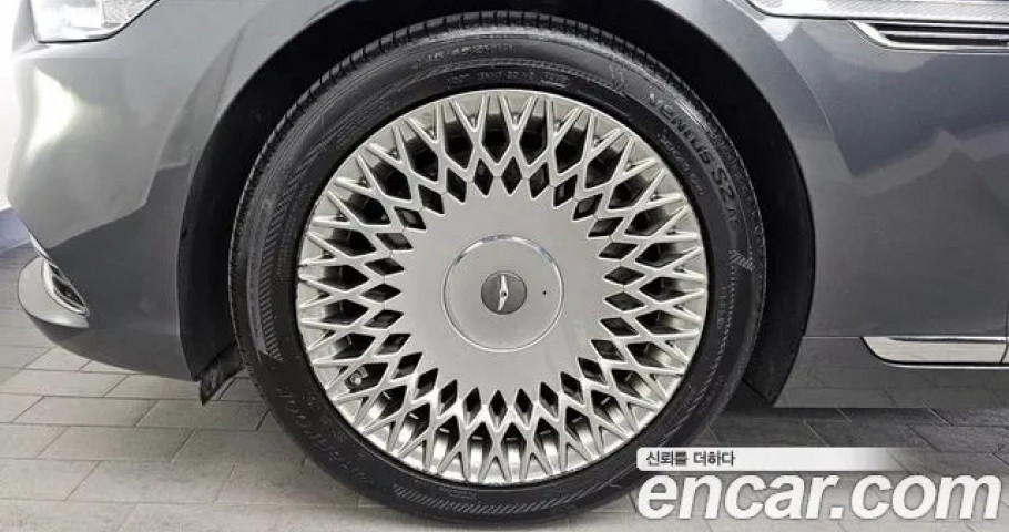 Genesis G90 