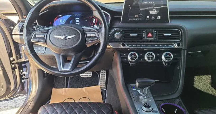 Genesis G70 