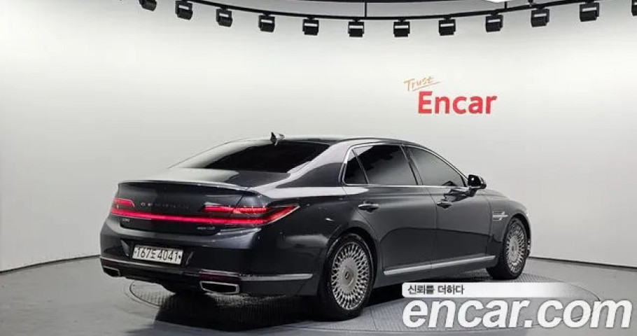 Genesis G90 