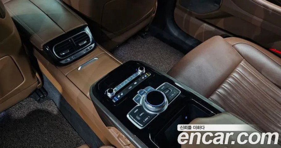 Genesis G90 
