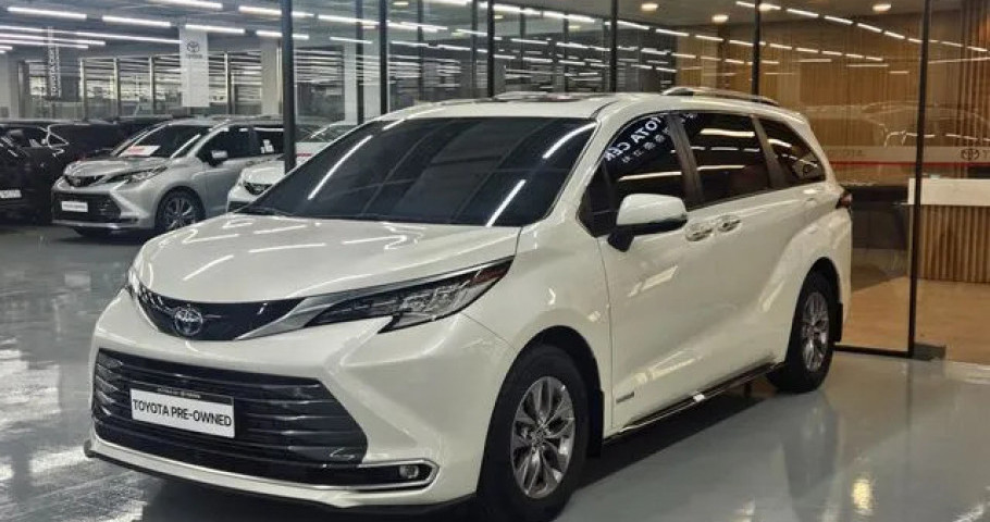 Toyota Sienna 