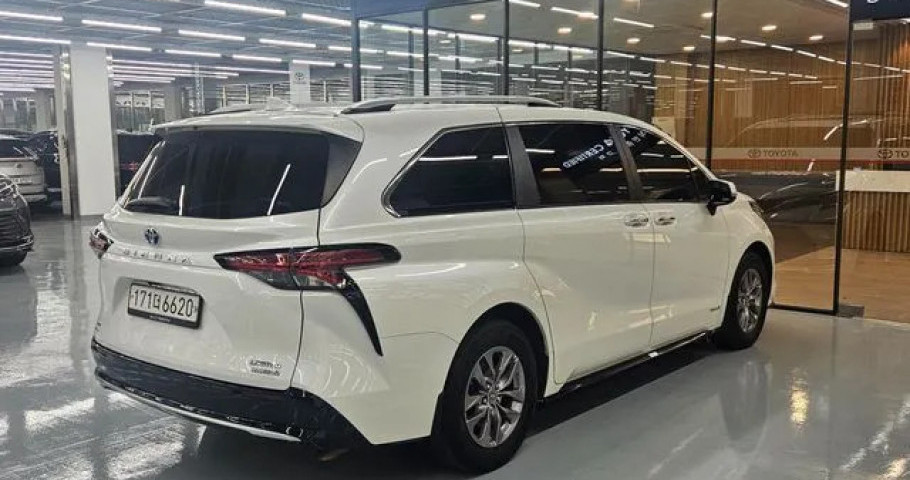 Toyota Sienna 