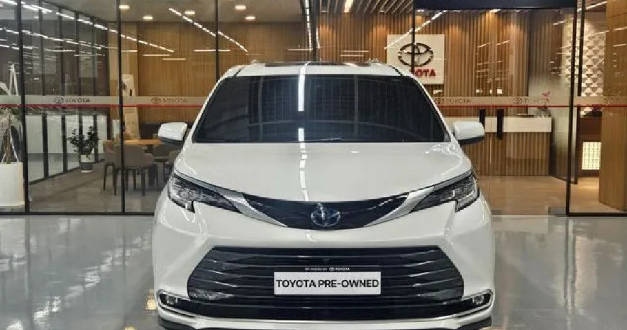 Toyota Sienna 