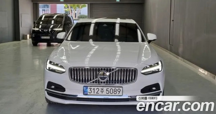 Volvo S90 