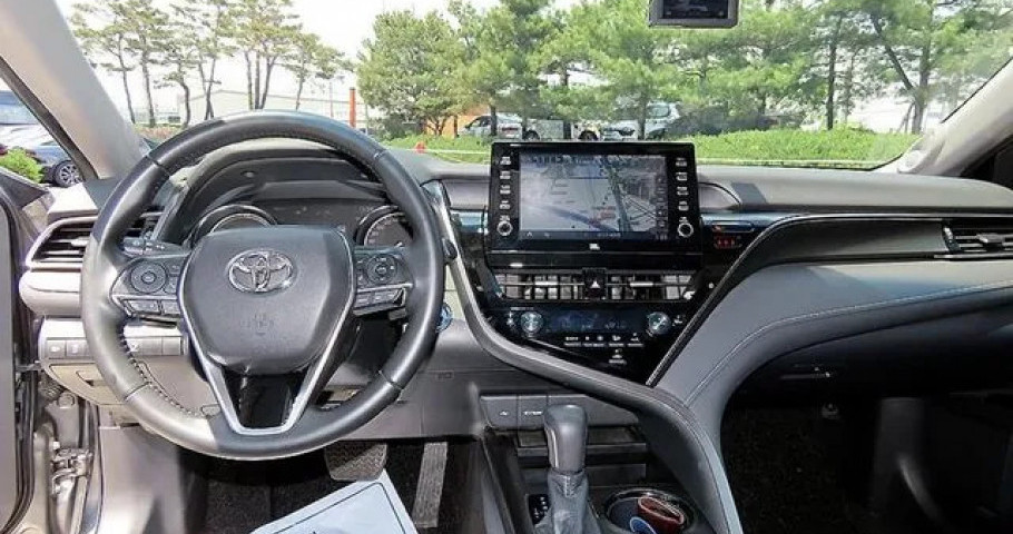 Toyota Camry 