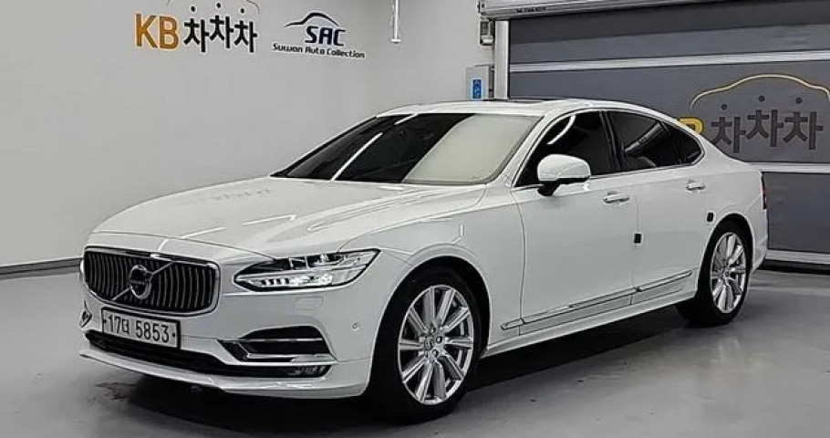 Volvo S90 