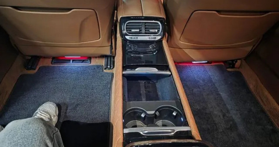 Genesis G90 