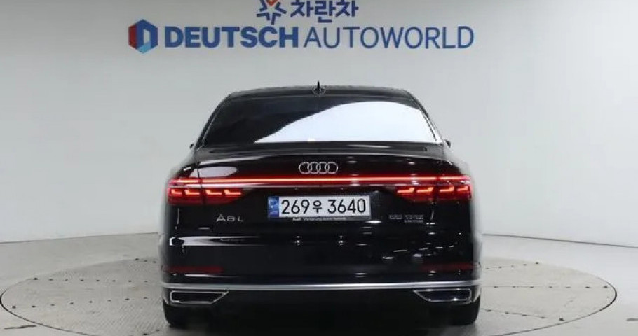 Audi A8 