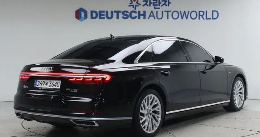 Audi A8 