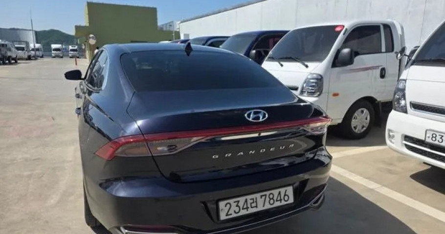 Hyundai Grandeur 