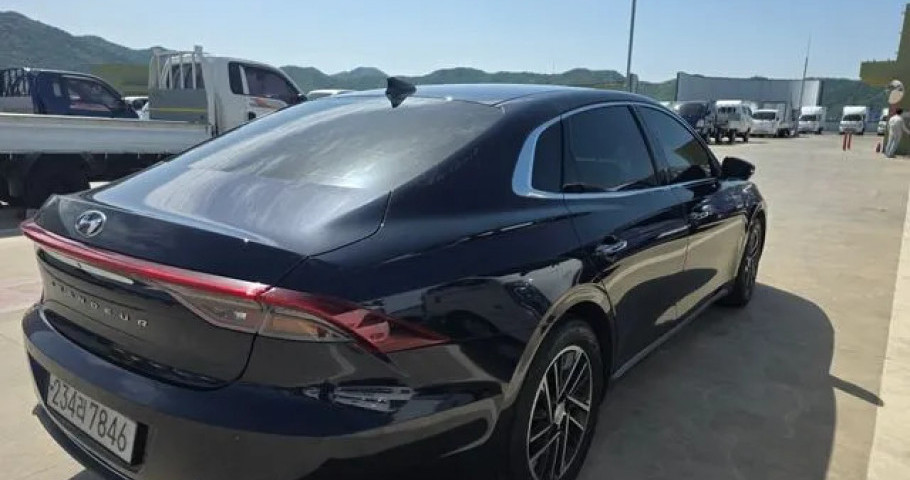 Hyundai Grandeur 