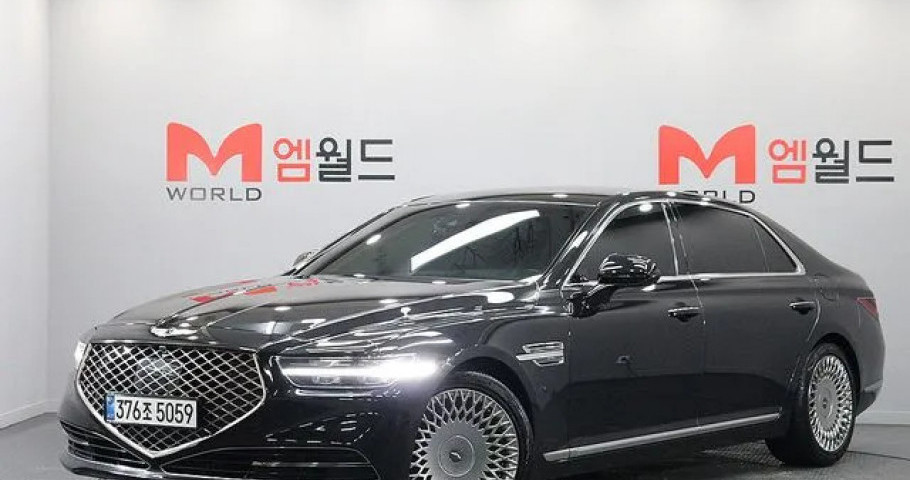 Genesis G90 