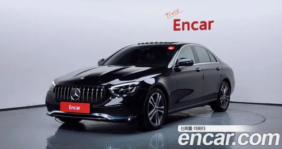 Mercedes-Benz E-Class 
