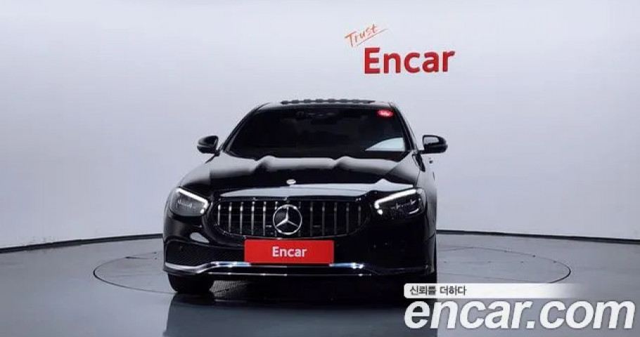 Mercedes-Benz E-Class 
