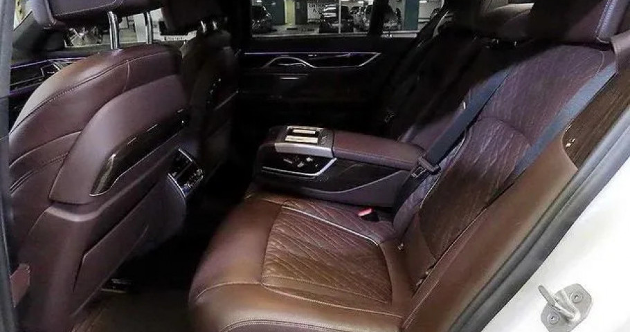 Bmw 7-Series 
