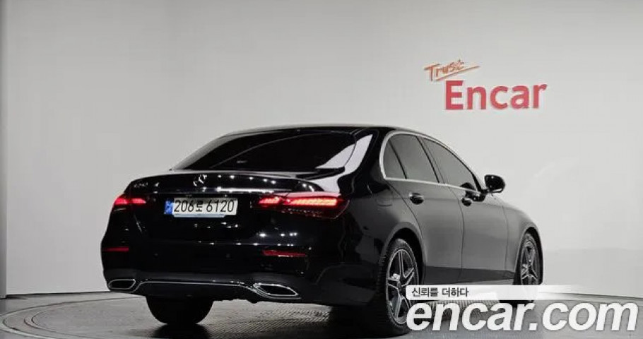 Mercedes-Benz E-Class 