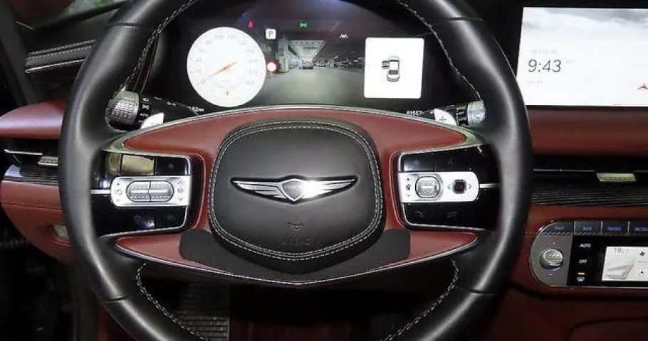 Genesis G90 