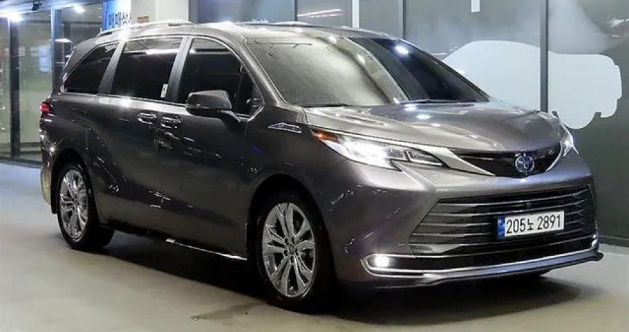 Toyota Sienna 