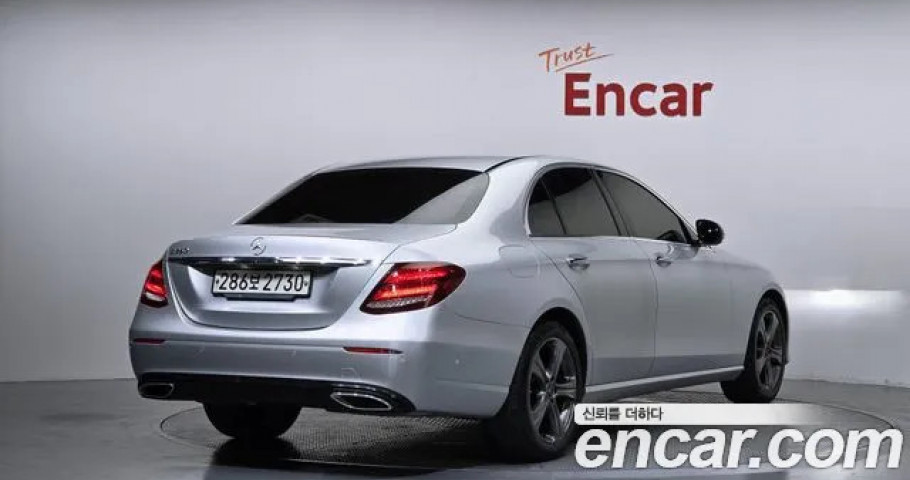 Mercedes-Benz E-Class 