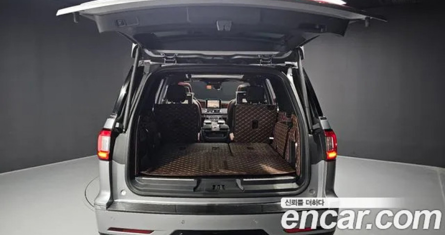 Lincoln Navigator 