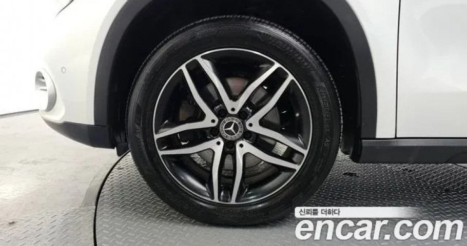 Mercedes-Benz Gla-Class 