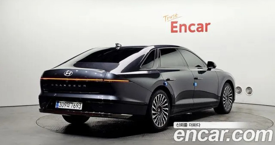 Hyundai Grandeur 