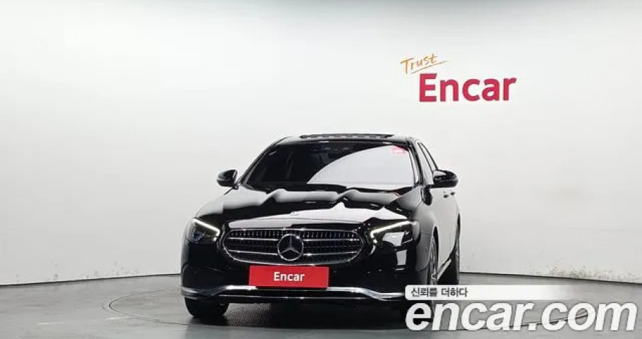 Mercedes-Benz E-Class 