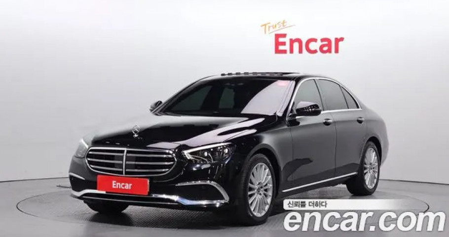 Mercedes-Benz E-Class 