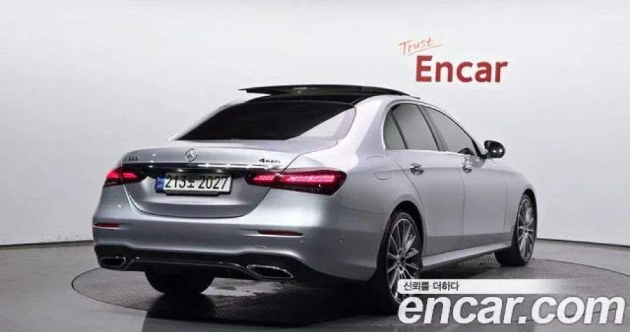 Mercedes-Benz E-Class 