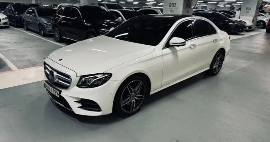 Mercedes-Benz E-Class 