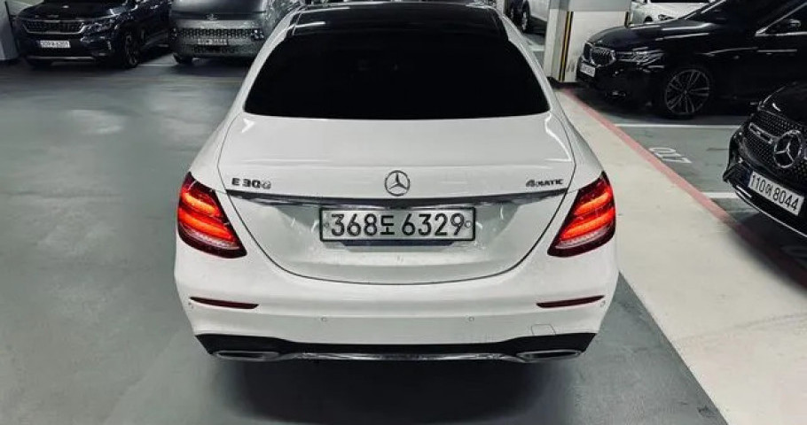 Mercedes-Benz E-Class 
