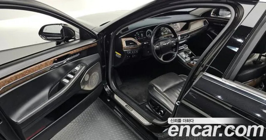 Genesis G90 