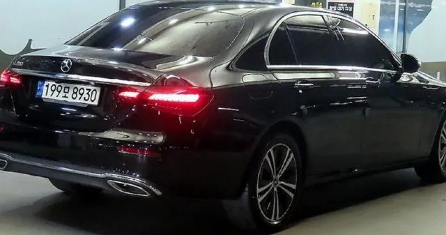 Mercedes-Benz E-Class 