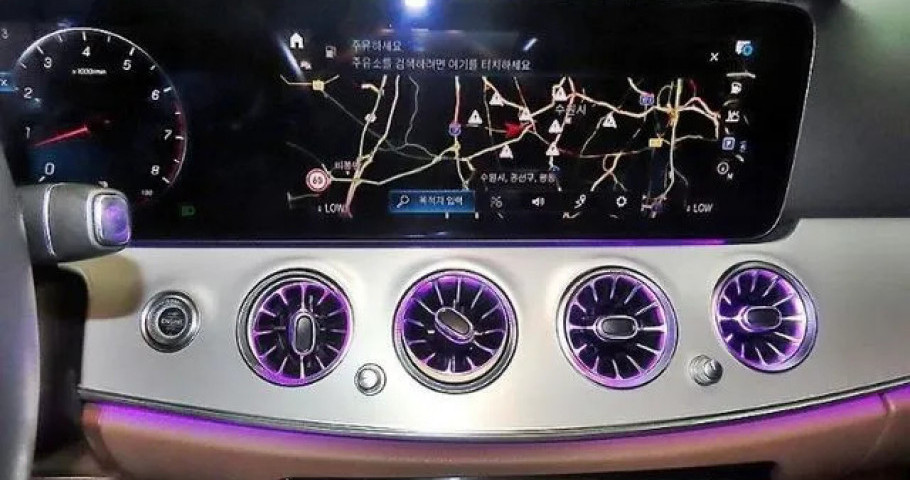 Mercedes-Benz E-Class 