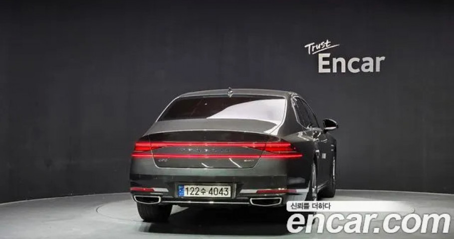 Genesis G90 