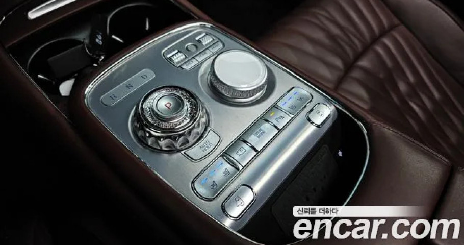 Genesis G90 