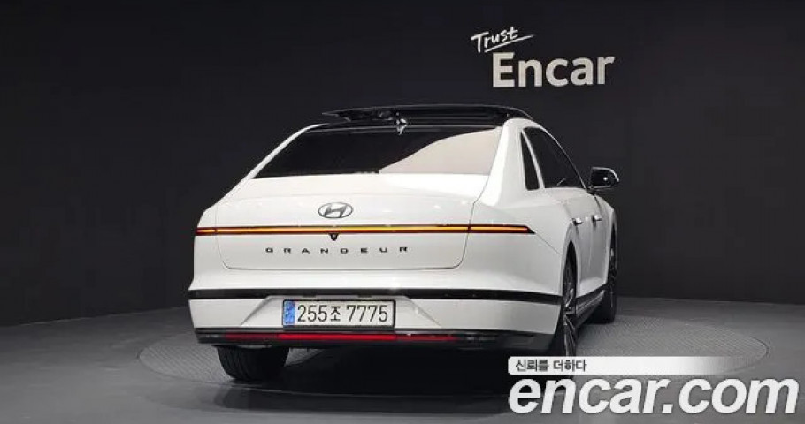 Hyundai Grandeur 